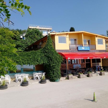 Family Hotel Globus Golden Sands Exterior photo