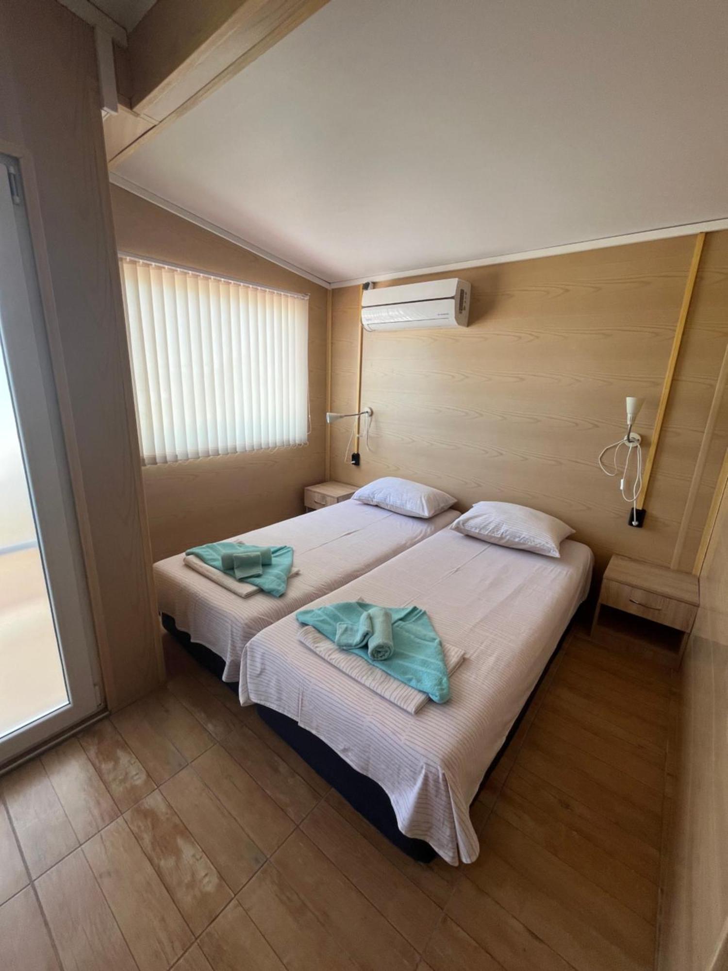 Family Hotel Globus Golden Sands Exterior photo