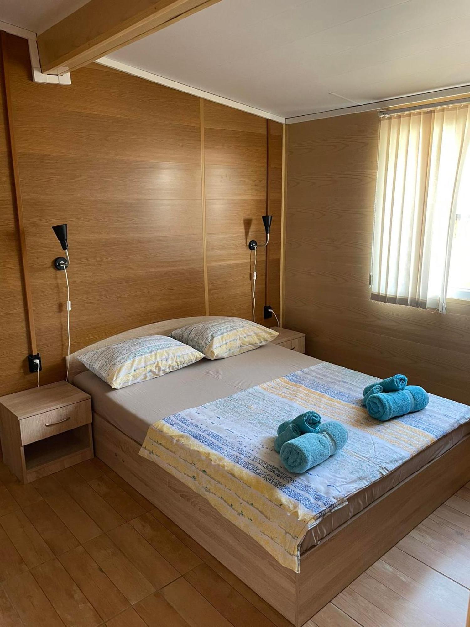 Family Hotel Globus Golden Sands Exterior photo